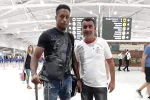 Έφτασε ο Mitchell Schet!