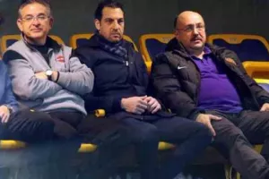 Δεν... παίζει του Άκη/ΟΡΙΣΤΙΚΟ