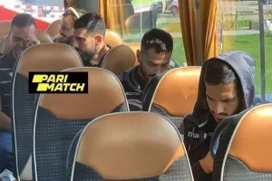 ΑΠΟΕΛ/ΦΩΤΟΣ από το λεωφορείο