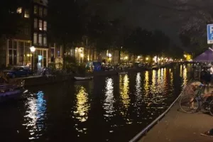 (ΦΩΤΟΣ) Το... μαγευτικό Amsterdam by night!