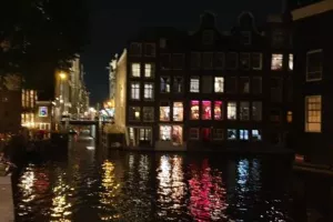 (ΦΩΤΟΣ) Το... μαγευτικό Amsterdam by night!