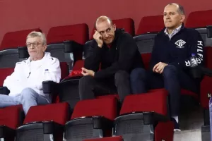 Αυγενάκης για Ολυμπιακό: «Να αποφασίσουν τι θέλουν οι εμπλεκόμενοι»