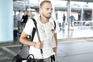 Υπογράφει ο Ντε Μποκ στον Άρη