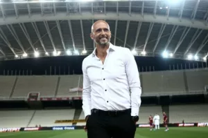 Καρντόσο: «Χρόνο και στήριξη από όλους»