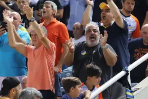 "Εμείς πιστεύουμε"!