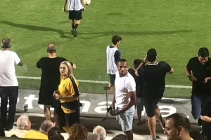 ΕΙΔΕ ΑΕΛ και αδελφό του