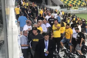 Έξαλλος ο Αντρέας/ΑΝΤΙΔΡΑΣΗ... τα άκουσαν οι παρατηρητές