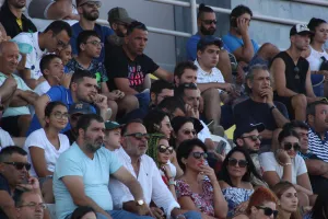 ΦΩΤΟΣ/Αρκετός κόσμος στη δυτική!