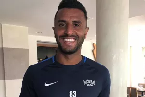 Kαρλάο ετών 33