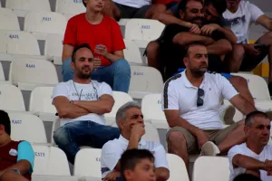 Και απόψε ΕΔΩ...