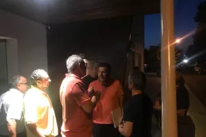 ΚΙΝΗΣΗ ΣΟΦΟ στο τέλος: "ΕΝΑ, ΔΥΟ, ΤΡΙΑ ΑΕΛ!!!"