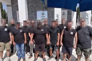 ΣΟΛΩΜΕ-ΑΝΑΣΤΑΣΗ το οδόφραγμα θα σπάσει!
