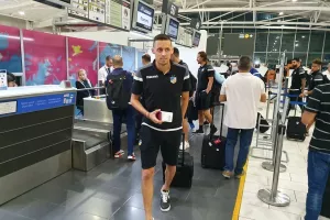 Check-in για Αζερμπαϊτζάν (φώτος)