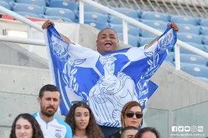 ΘΑ τους περιμένει
