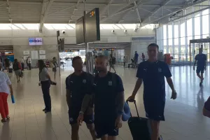 ΠΕΤΑΞΕ για Ολλανδία ο Απόλλωνας/ ΕΜΕΙΝΕ Κύπρο ο Καρ (Φώτος)