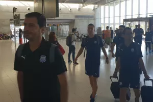 ΠΕΤΑΞΕ για Ολλανδία ο Απόλλωνας/ ΕΜΕΙΝΕ Κύπρο ο Καρ (Φώτος)