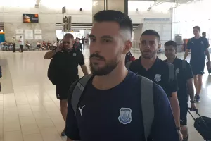ΠΕΤΑΞΕ για Ολλανδία ο Απόλλωνας/ ΕΜΕΙΝΕ Κύπρο ο Καρ (Φώτος)