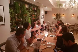 (ΦΩΤΟΣ) Δείπνο από τον Απόλλωνα