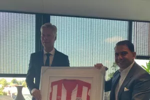 Δεξιώθηκε τον Απόλλωνα η PSV