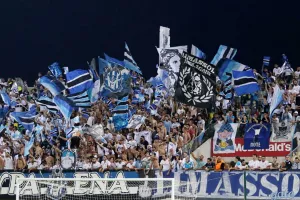 ΘΥΡΑ 1: "Οταν δεν αντιστέκεσαι σ´ένα κράτος που εκπληρώνει ευχές άλλων, είσαι συνένοχος!"