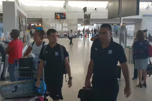 (ΦΩΤΟΣ/ΒΙΝΤΕΟ) Η άφιξη της αποστολής του Απόλλωνα