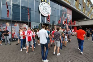 Η άφιξη του ΑΠΟΕΛ στην "Johan Cruijff ArenA" (βίντεο/φώτος)