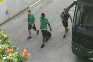 (ΦΩΤΟΣ) Η άφιξη της Ομόνοιας