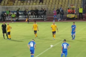 ΔΙΠΛΗ κίνηση από Κέρκεζ