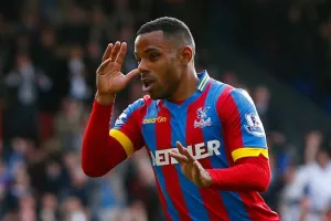 ΕΠΑΦΕΣ με JASON PUNCHEON/Βλέπει και... αποφασίζει!