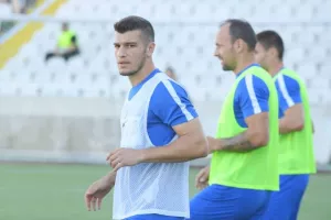 Στο... ΜΗΔΕΝ το φιλικό (φώτος)