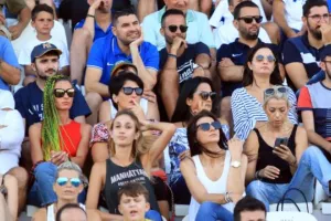 ΦΩΤΟΣ/Αρκετός κόσμος στη δυτική!