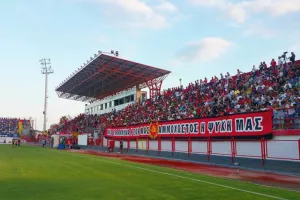 Περιμένουν κόσμο