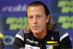 ΤΡΑΜΕΝΤΖΑΝΙ: "Νιώθουμε άνετοι με αυτό το σύστημα, οι παίκτες το θέλουν" (ΣΧΟΛΙΟ για ΤΑΜΑΡΙ)