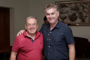 ΦΩΤΟΣ/Η συνάντηση Παπασταύρου με τα μέλη