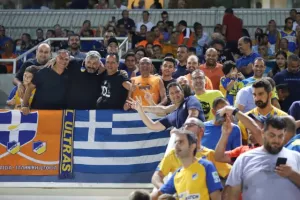 ΦΟΒΕΡΗ εμφάνιση, "Χ" και πάει Ολλανδία για το... θαύμα! (φώτος)