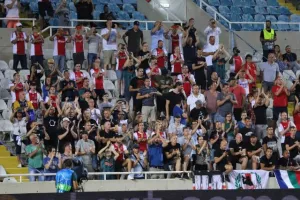 ΦΟΒΕΡΗ εμφάνιση, "Χ" και πάει Ολλανδία για το... θαύμα! (φώτος)