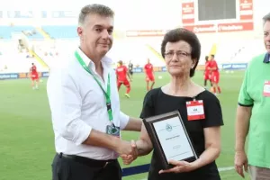  Μεταθανάτια τιμή στον Δημήτρη Χριστόφια (φώτος)