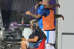 "Αέρας" ο ΑΠΟΛΛΩΝΑΣ στη Βιέννη! (Φώτος)