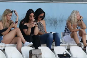 ΟΜΟΡΦΙΕΣ/ΤΣΙΡΕΙΟ (φώτος)