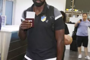 Check-in για Αζερμπαϊτζάν (φώτος)