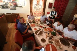 ΑΠΟΕΛ/Γεύμα στα ΜΜΕ (φώτος)