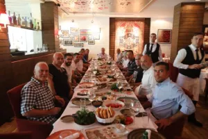 ΑΠΟΕΛ/Γεύμα στα ΜΜΕ (φώτος)