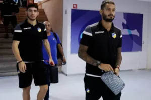 Στο γήπεδο η αποστολή του ΑΠΟΕΛ/ΦΩΤΟΣ