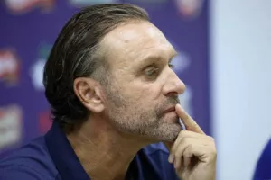 ΔΗΛΩΣΕΙΣ ΝΤΟΛ: "Οι παίκτες μου το θέλουν, μπορούμε να τα καταφέρουμε"