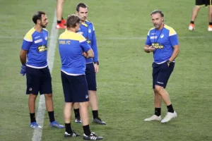 (ΦΩΤΟΣ) ΕΤΟΙΜΟ το ΑΠΟΕΛ - Ολοκληρώθηκε η προπόνηση 