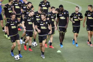 (ΦΩΤΟΣ) ΕΤΟΙΜΟ το ΑΠΟΕΛ - Ολοκληρώθηκε η προπόνηση 