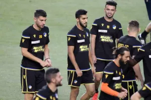 (ΦΩΤΟΣ) ΕΤΟΙΜΟ το ΑΠΟΕΛ - Ολοκληρώθηκε η προπόνηση 