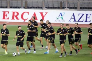 (ΦΩΤΟΣ) ΕΤΟΙΜΟ το ΑΠΟΕΛ - Ολοκληρώθηκε η προπόνηση 