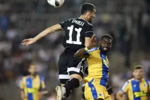 ΘΡΥΛΙΚΗ πρόκριση και ξανά ΟΜΙΛΟΥΣ!! (φώτος)