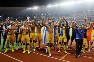 ΘΡΥΛΙΚΗ πρόκριση και ξανά ΟΜΙΛΟΥΣ!! (φώτος)